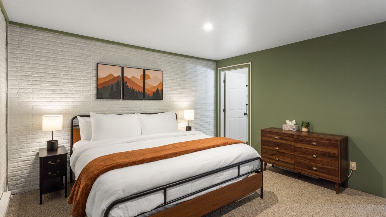 Photo of Bedroom in West Yellowstone