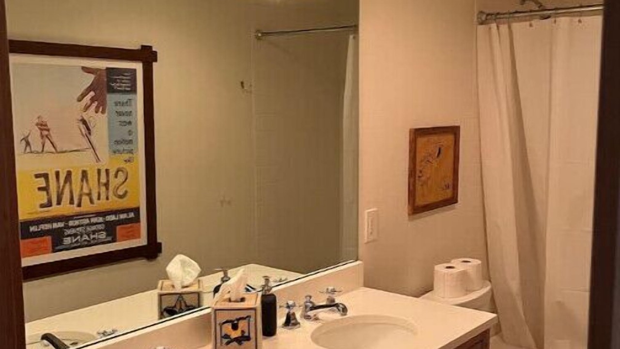 Photo of Bathroom in Franklin to the Fort