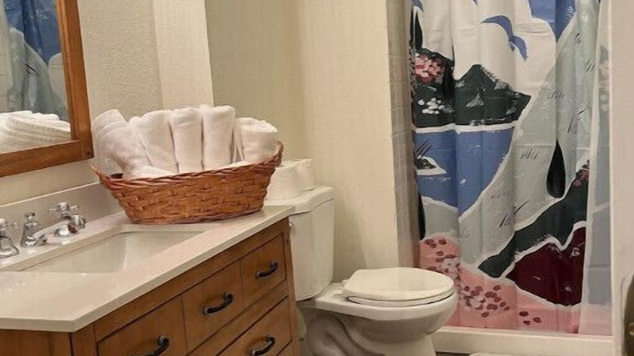 Photo of Bathroom in Franklin to the Fort