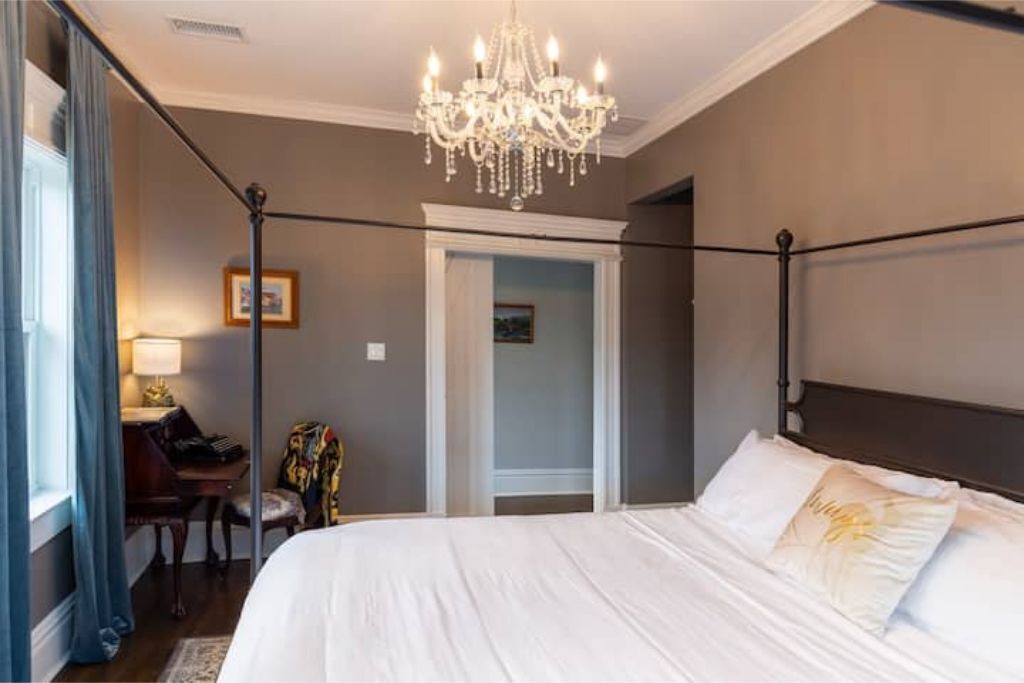 Photo of Bedroom in Central Gardens