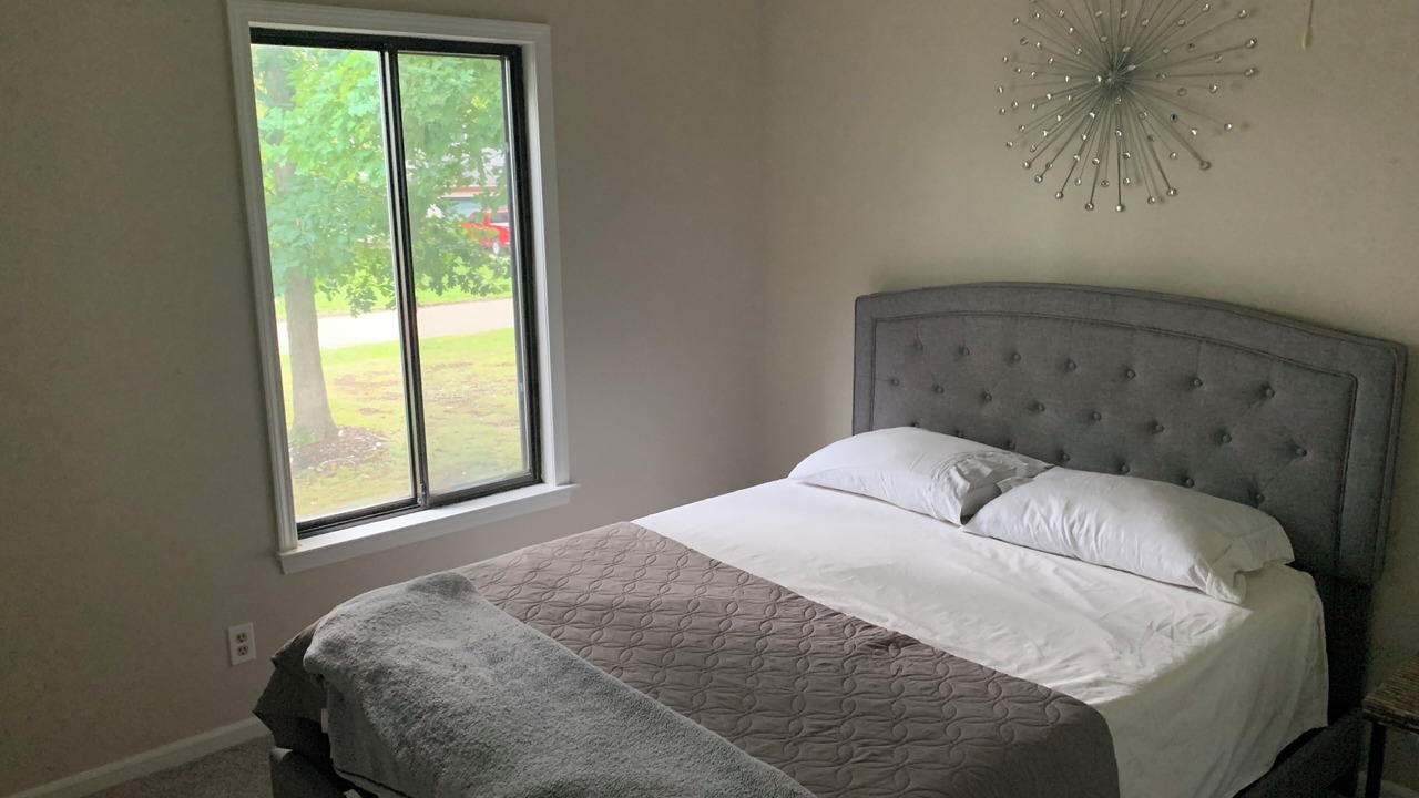 Photo of Bedroom in Lake Orion