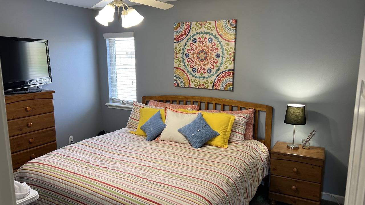 Photo of Bedroom in Mid America