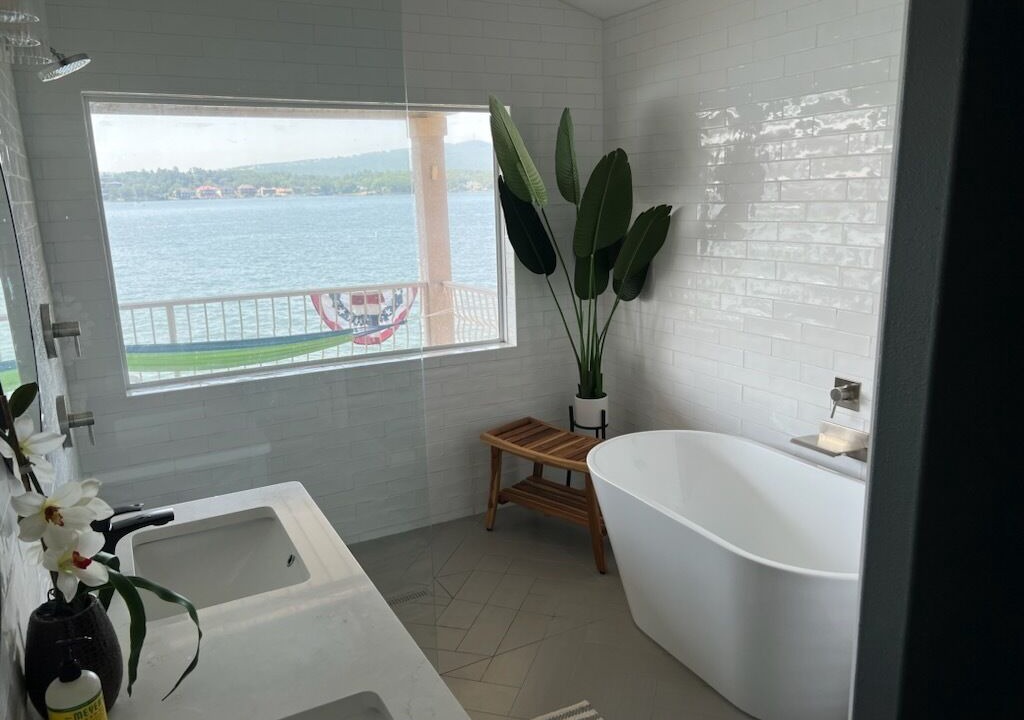 Photo of Bathroom in Mid America