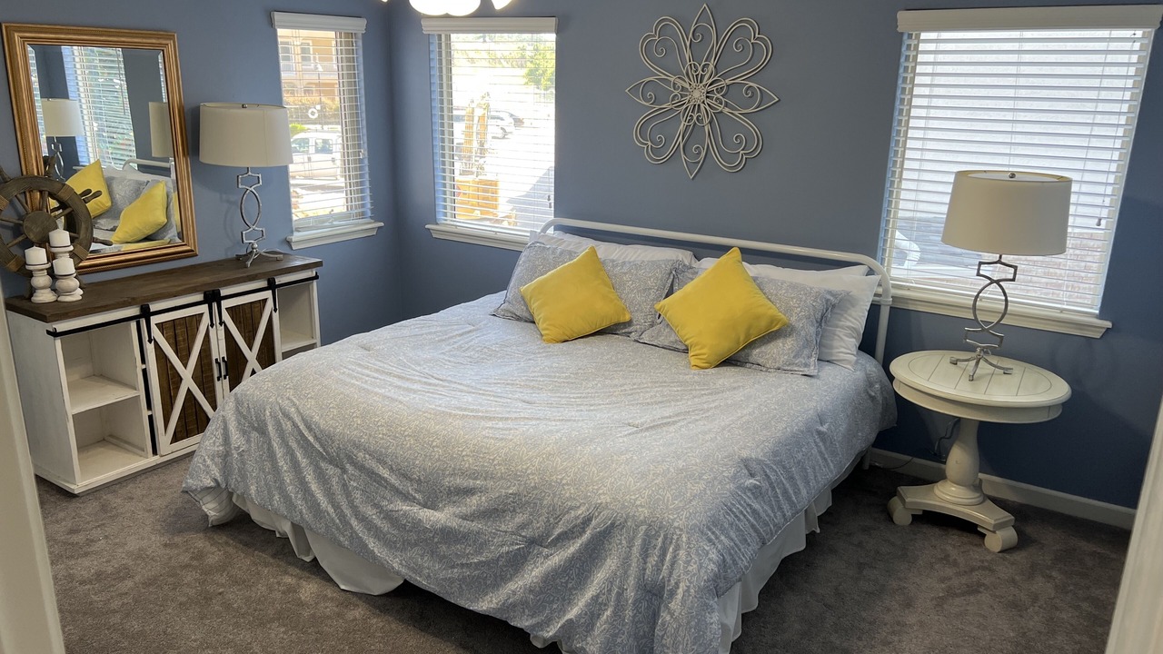 Photo of Bedroom in Mid America