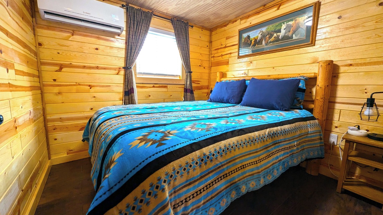 Photo of Bedroom in Gardiner