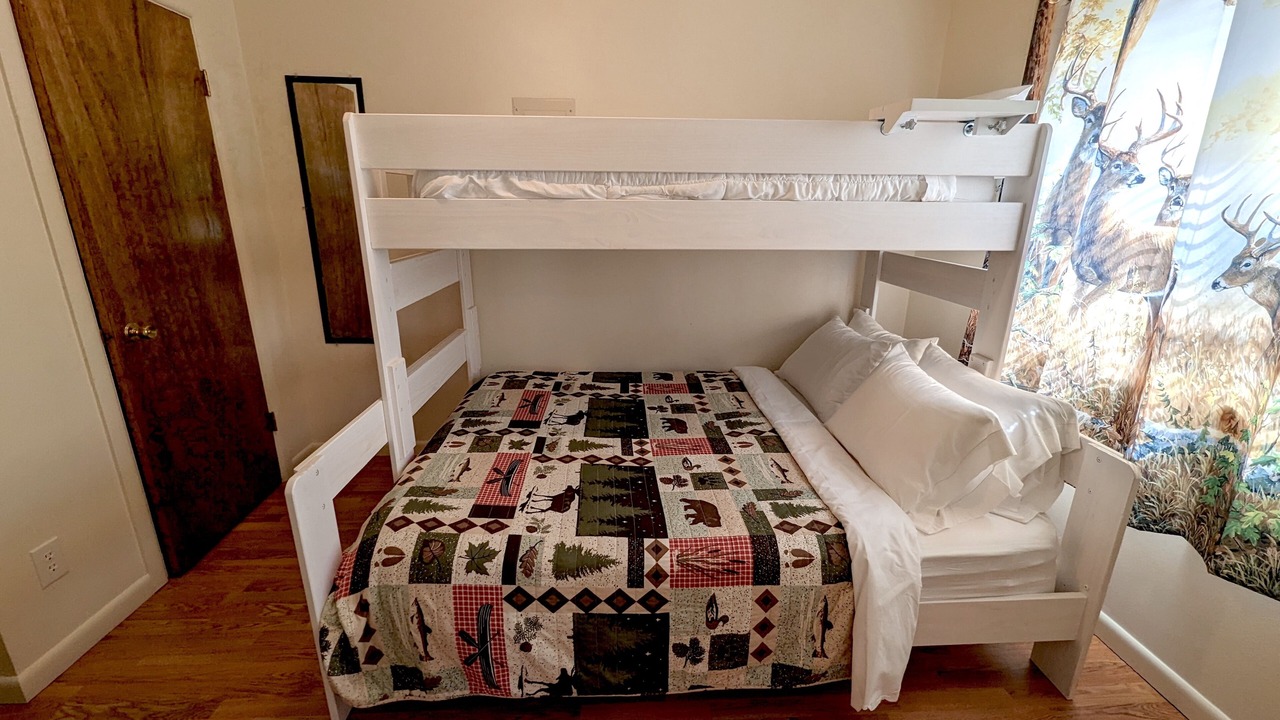 Photo of Bedroom in Gardiner