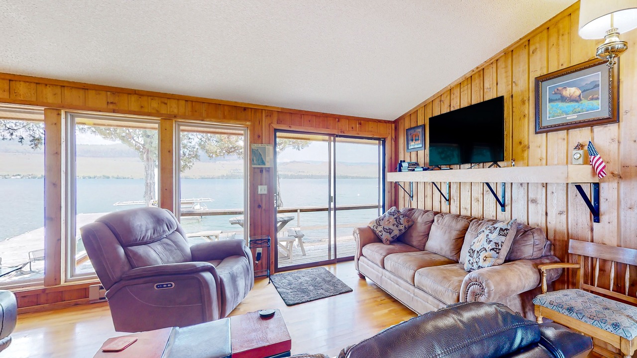 Photo of Livingroom in Big Arm