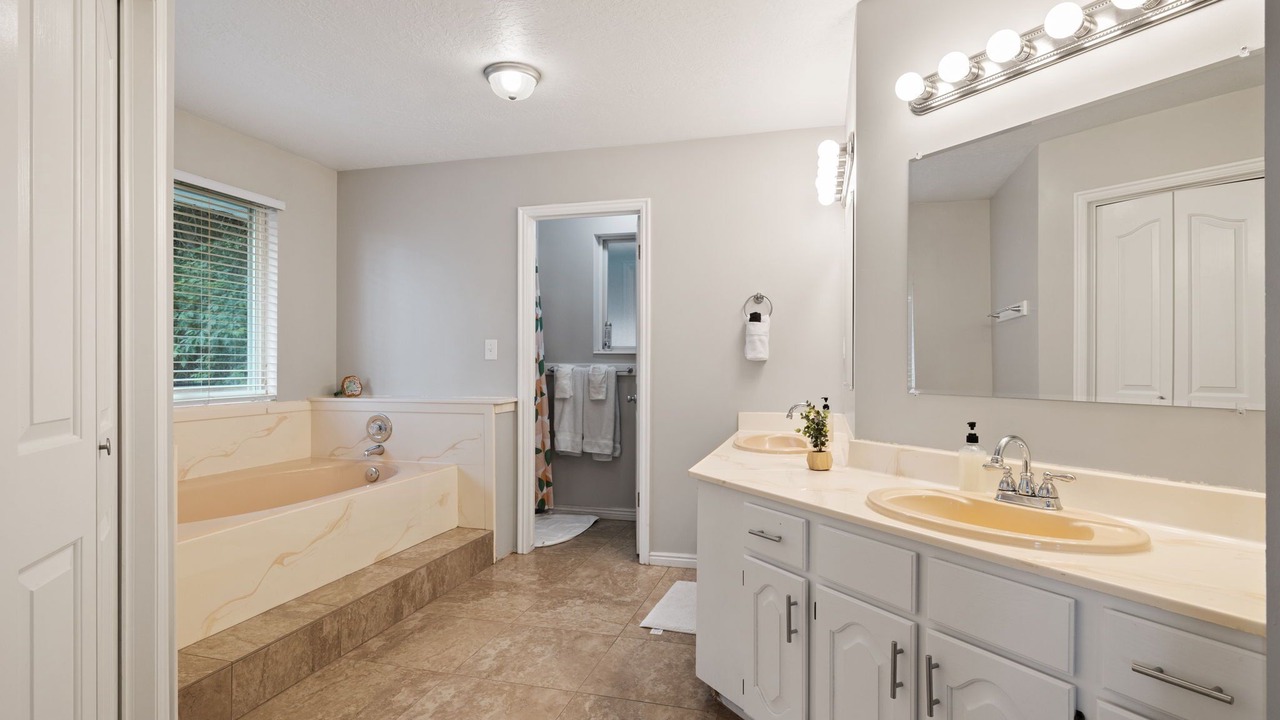 Photo of Bathroom in Woodland Estates