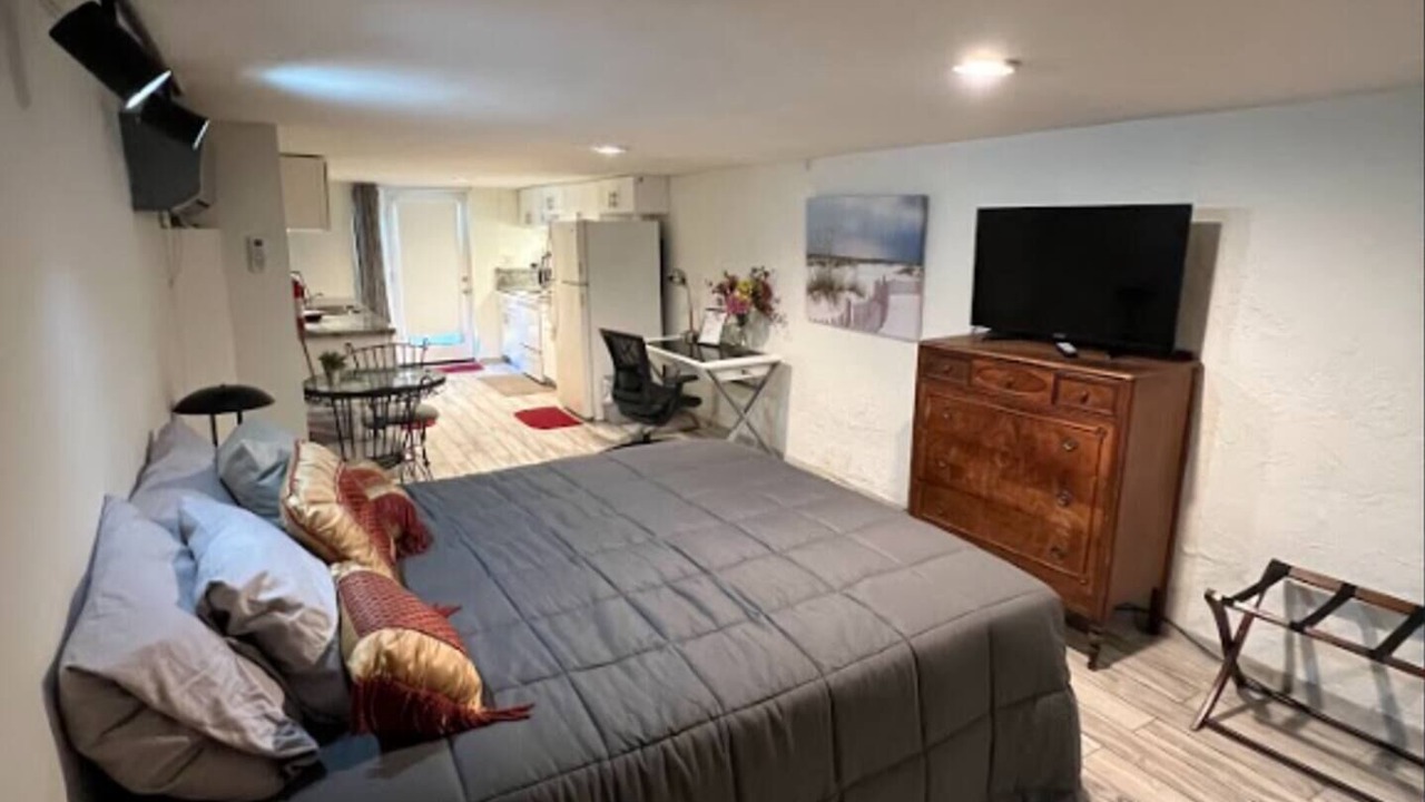 Photo of Bedroom in Hollywood Hills West