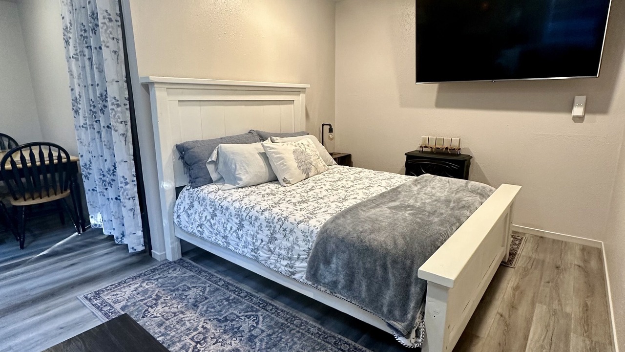 Photo of Bedroom in Lake Morton-Berrydale