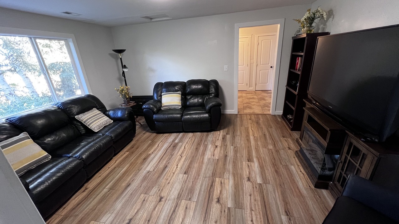 Photo of Livingroom in Lapoint