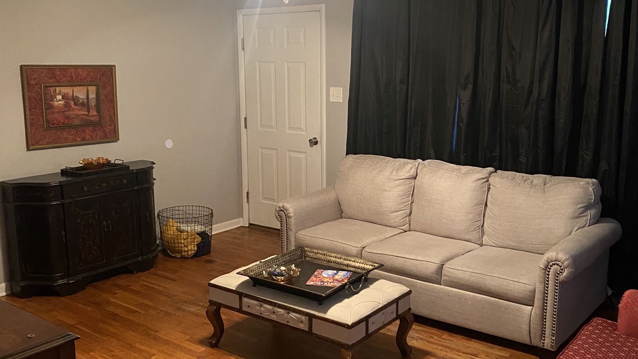 Photo of Livingroom in Van Buren