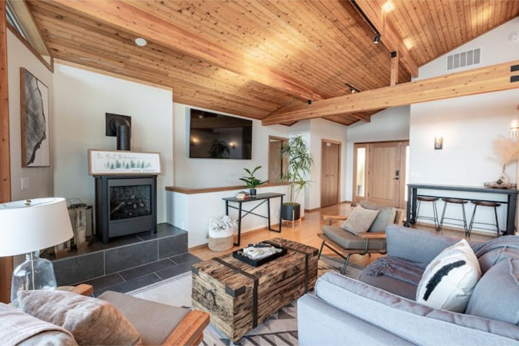 Photo of Livingroom in Harrison