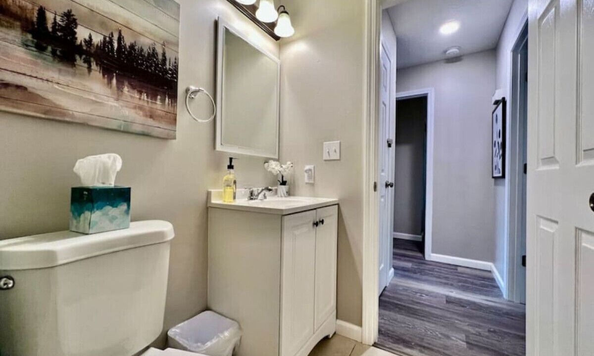 Photo of Bathroom in Lindenwald