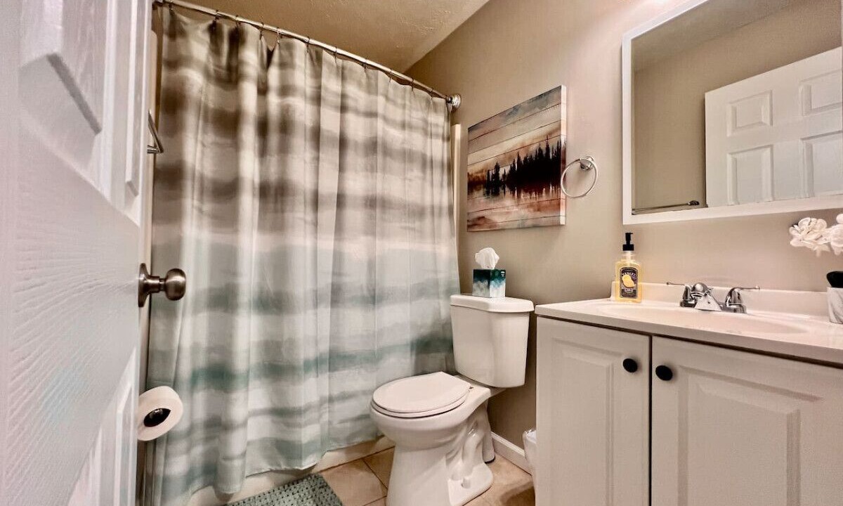 Photo of Bathroom in Lindenwald