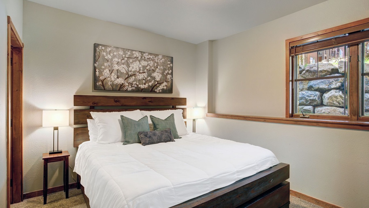 Photo of Bedroom in Four O'Clock
