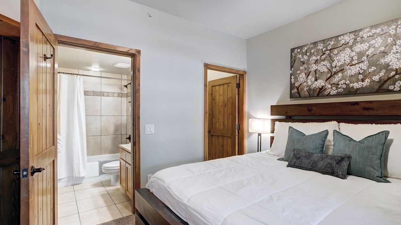 Photo of Bedroom in Four O'Clock
