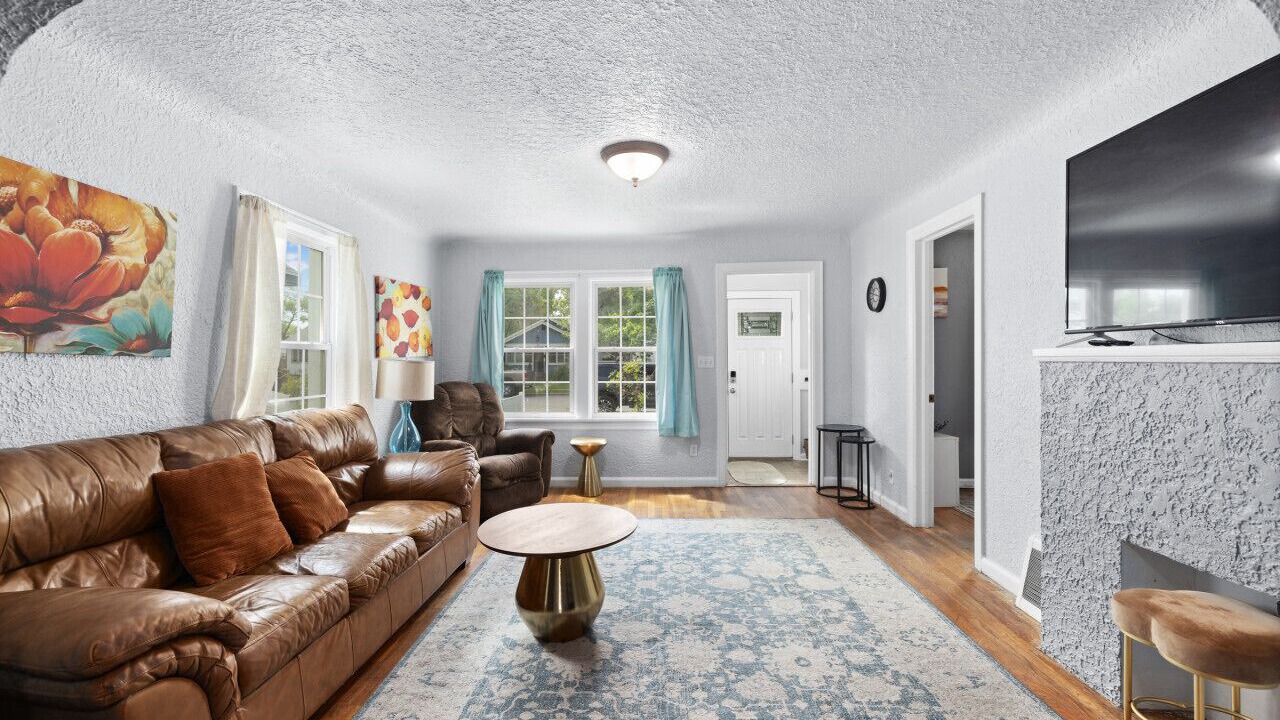 Photo of Bedroom in Central - Terry