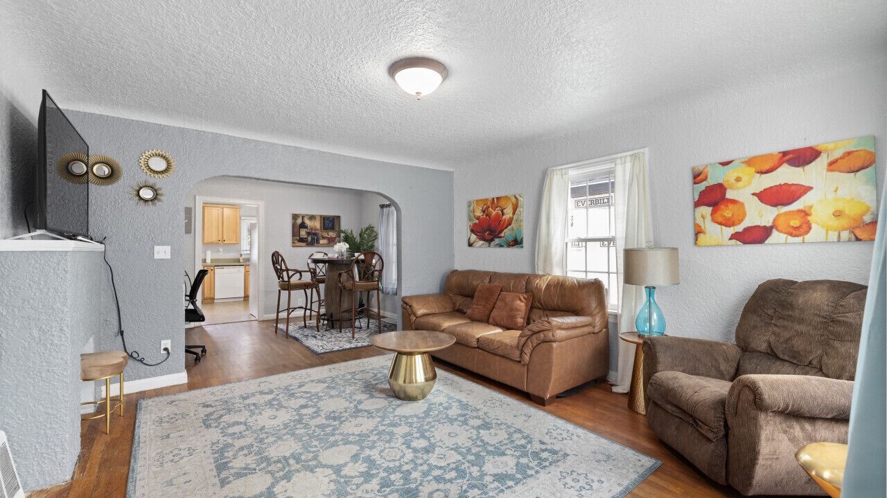 Photo of Bedroom in Central - Terry
