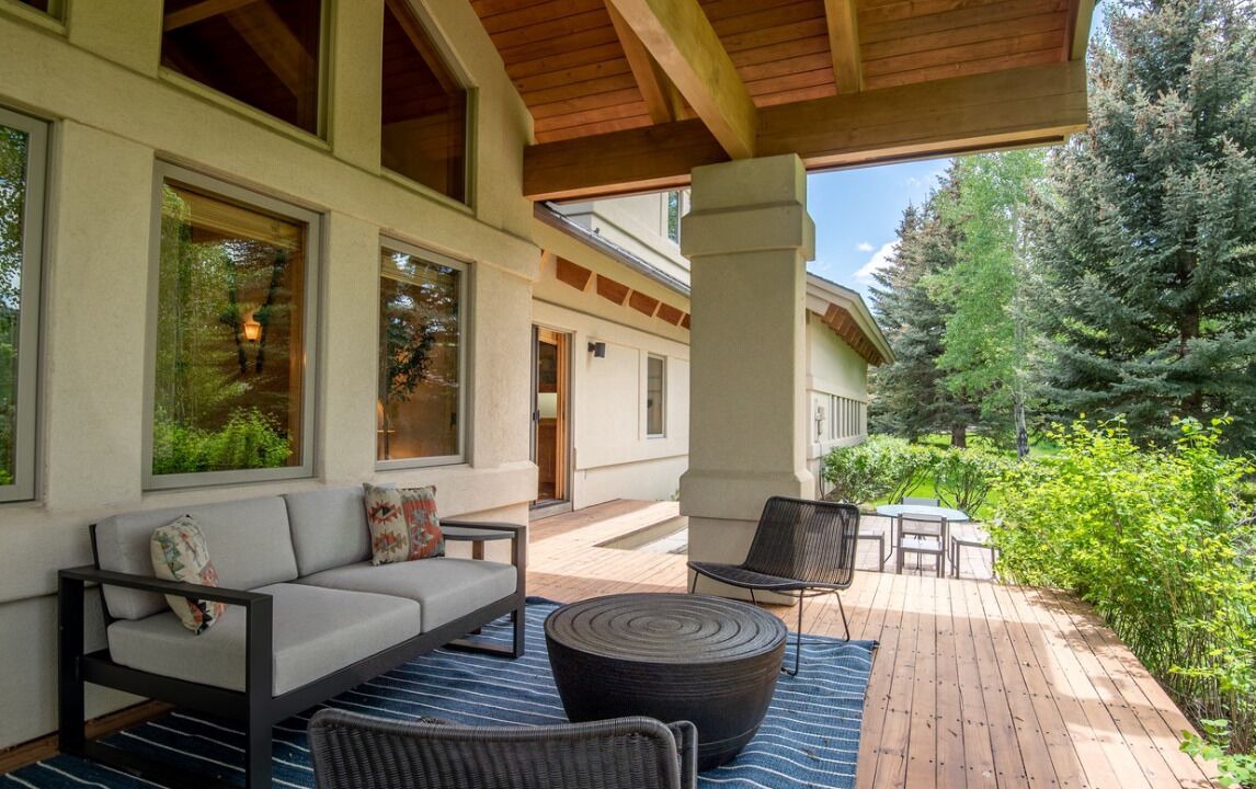 Photo of Outdoor in Elkhorn Village