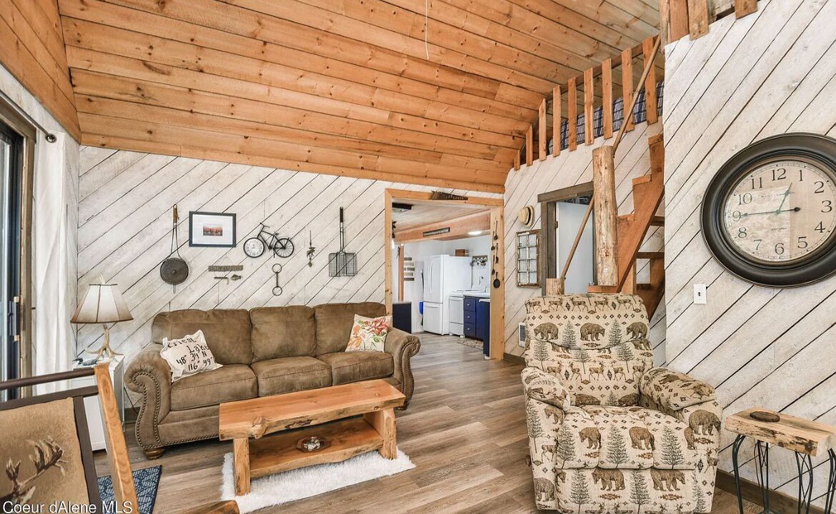 Photo of Livingroom in Priest River