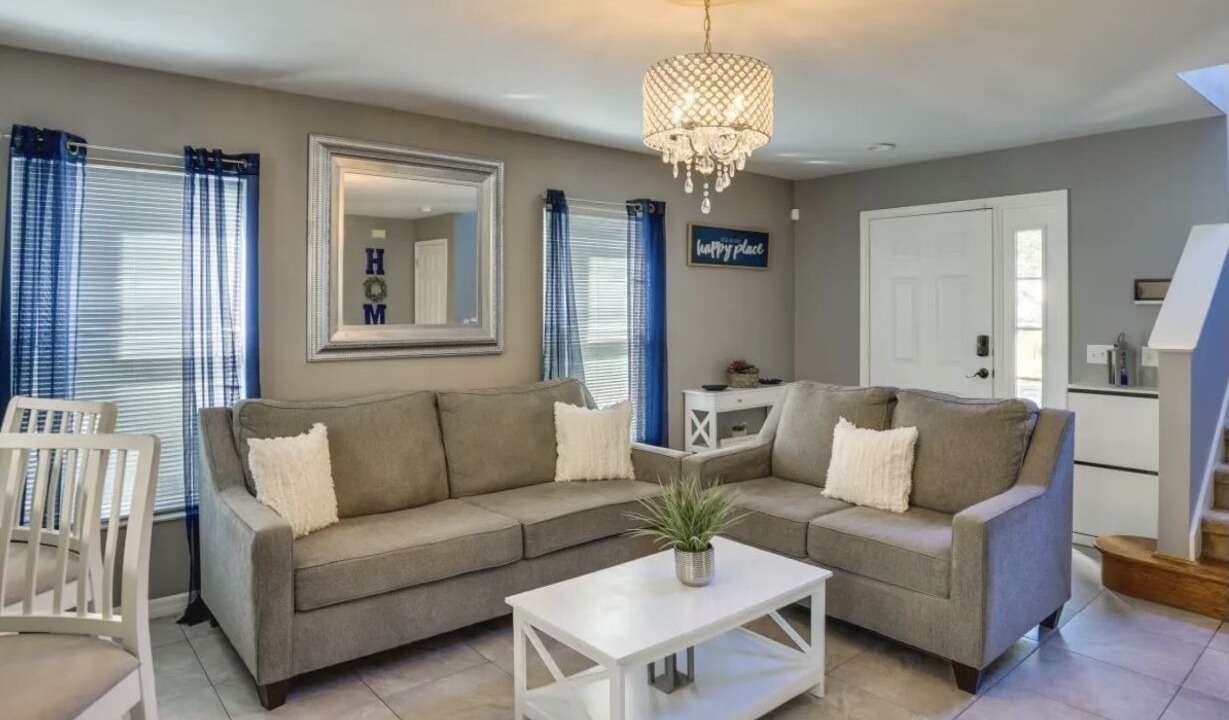 Photo of Livingroom in Haines City