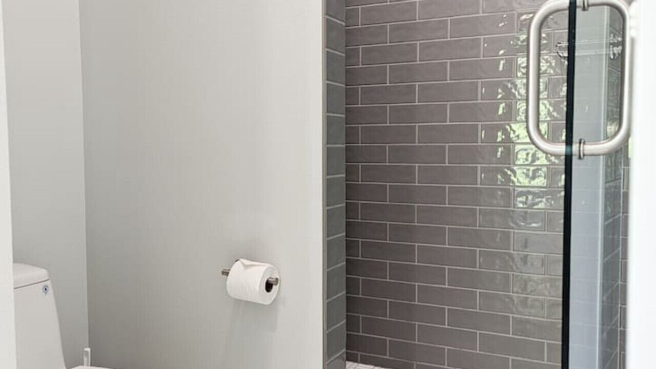 Photo of Bathroom in Eureka Springs Historic District