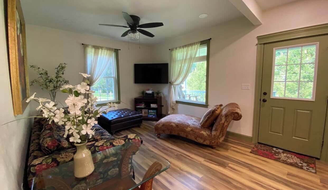 Photo of Livingroom in Brockton