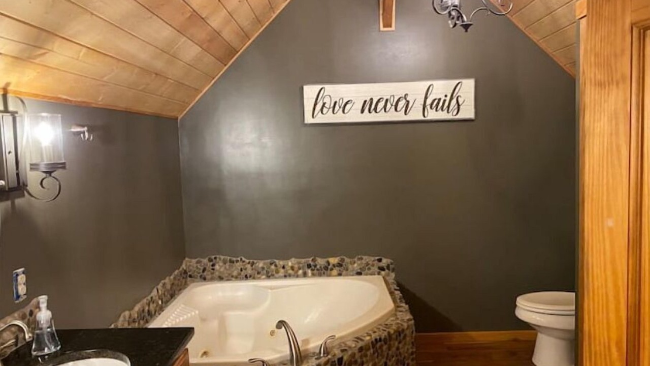Photo of Bathroom in Mingo