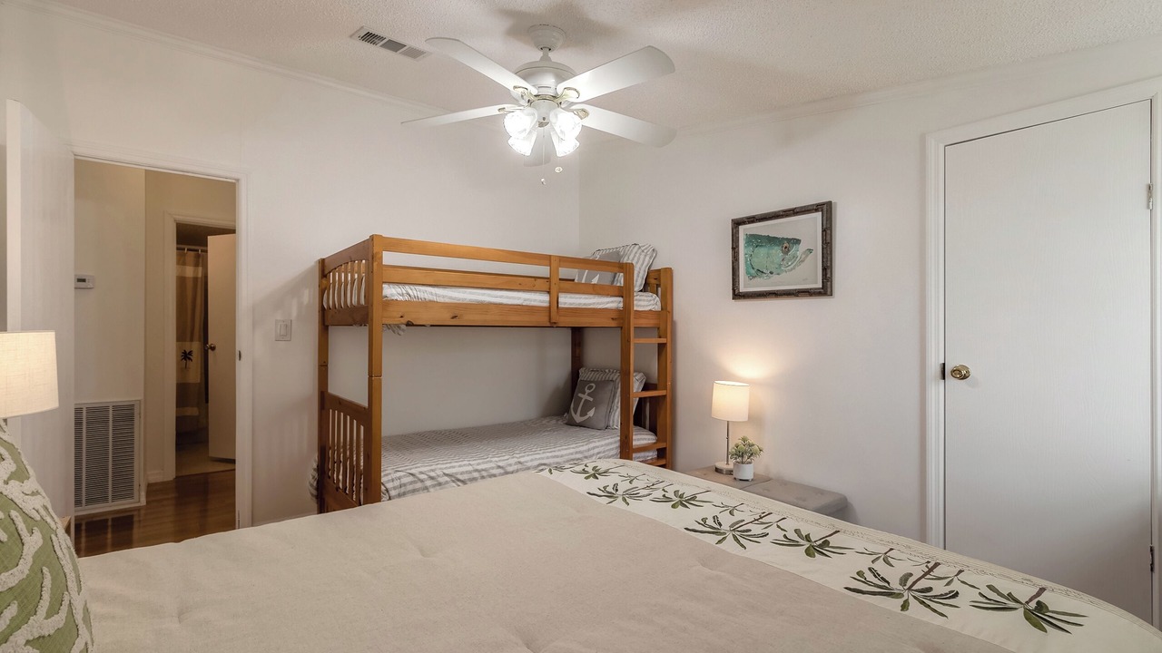 Photo of Bedroom in Edgewater