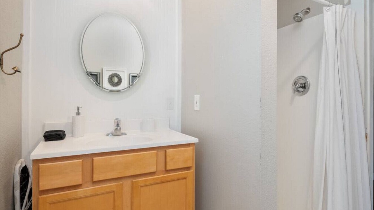 Photo of Bathroom in Franklin to the Fort