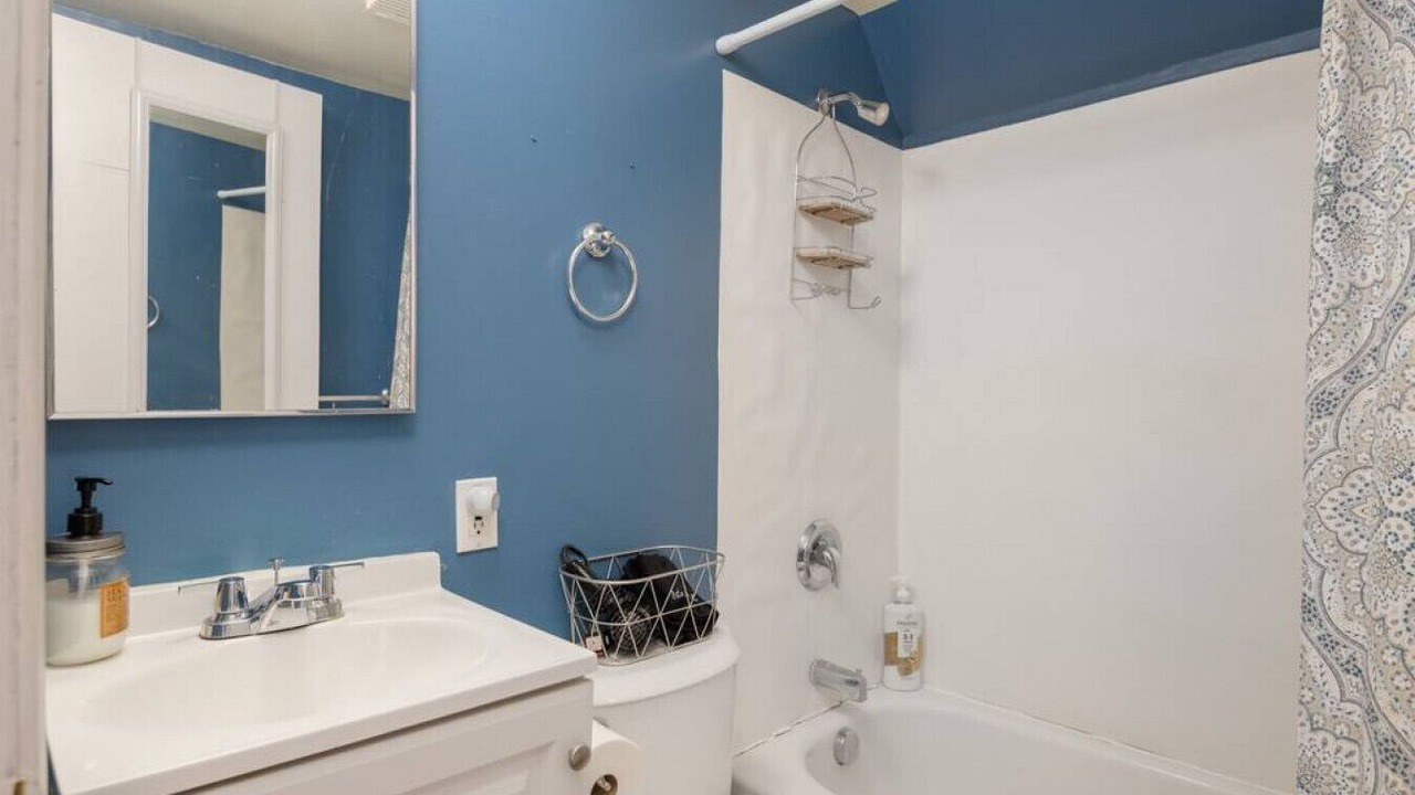 Photo of Bathroom in Franklin to the Fort