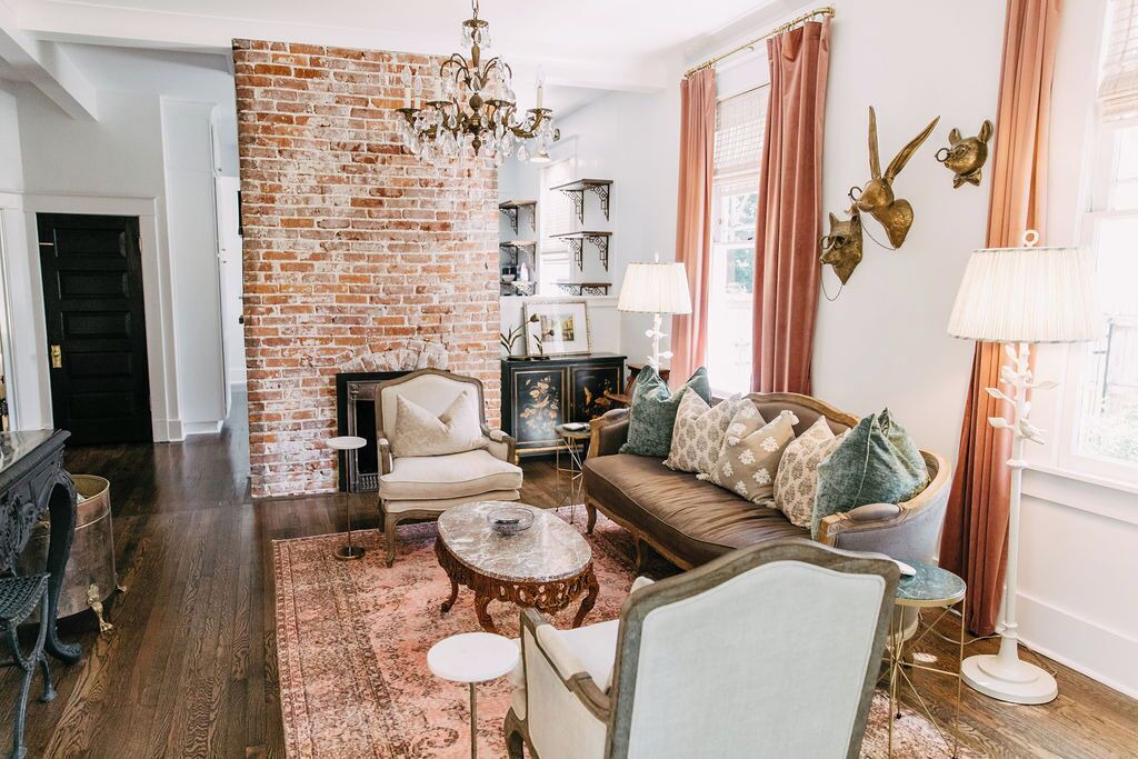 Photo of Livingroom in Central Gardens