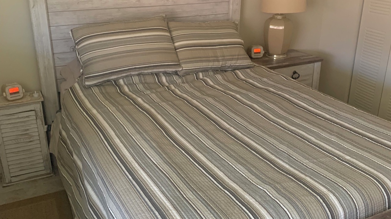 Photo of Bedroom in Hammock Bay