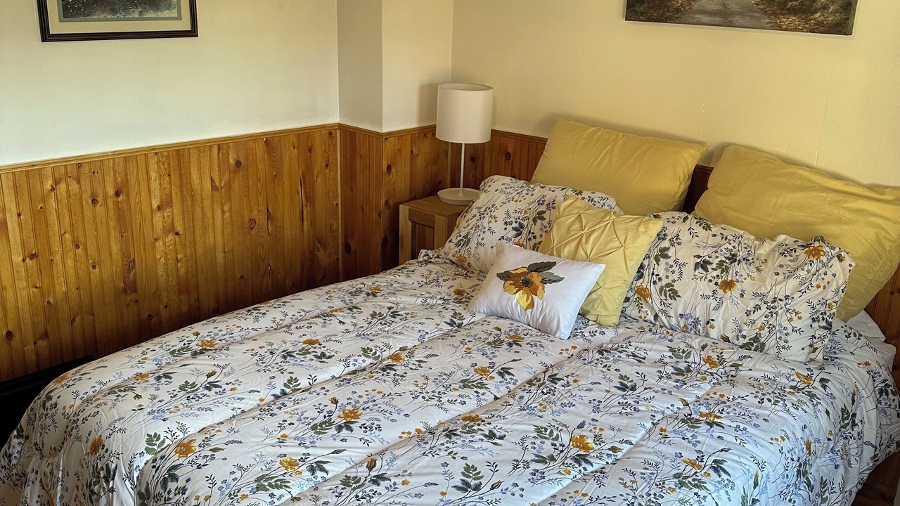 Photo of Bedroom in Central - Terry