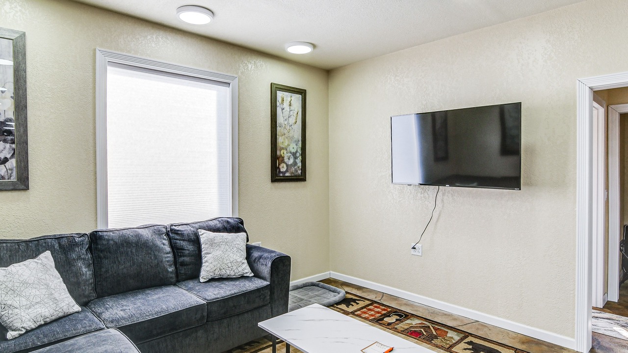 Photo of Livingroom in Newton