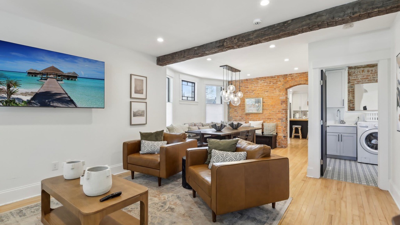 Photo of Livingroom in Ohio City