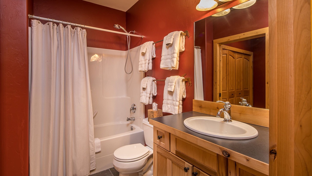 Photo of Bathroom in Powder Ridge