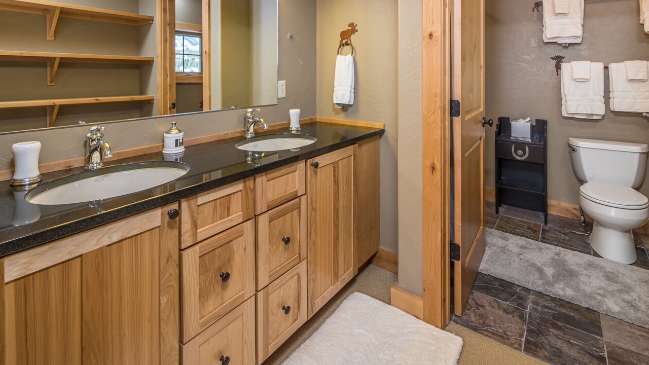 Photo of Bathroom in Powder Ridge
