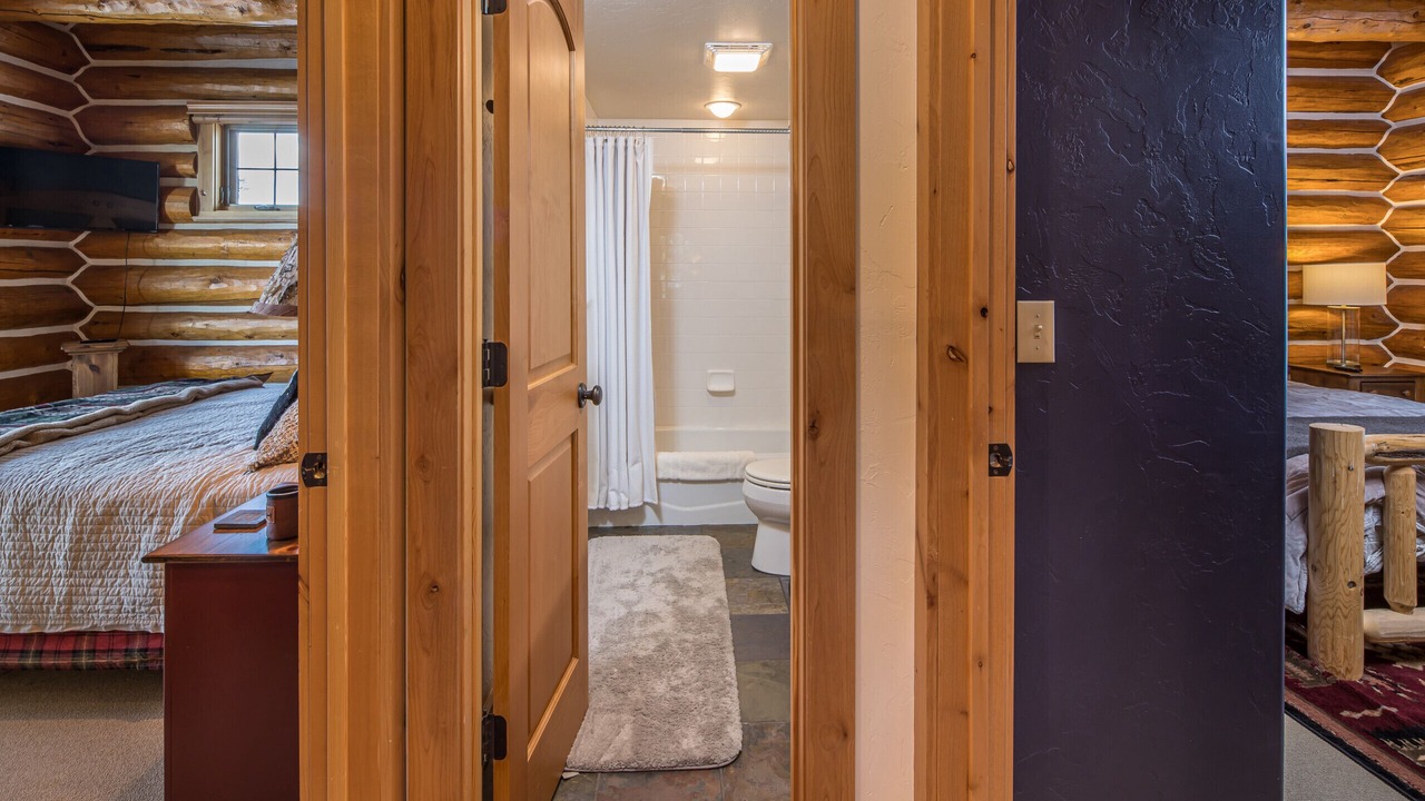 Photo of Bedroom in Powder Ridge