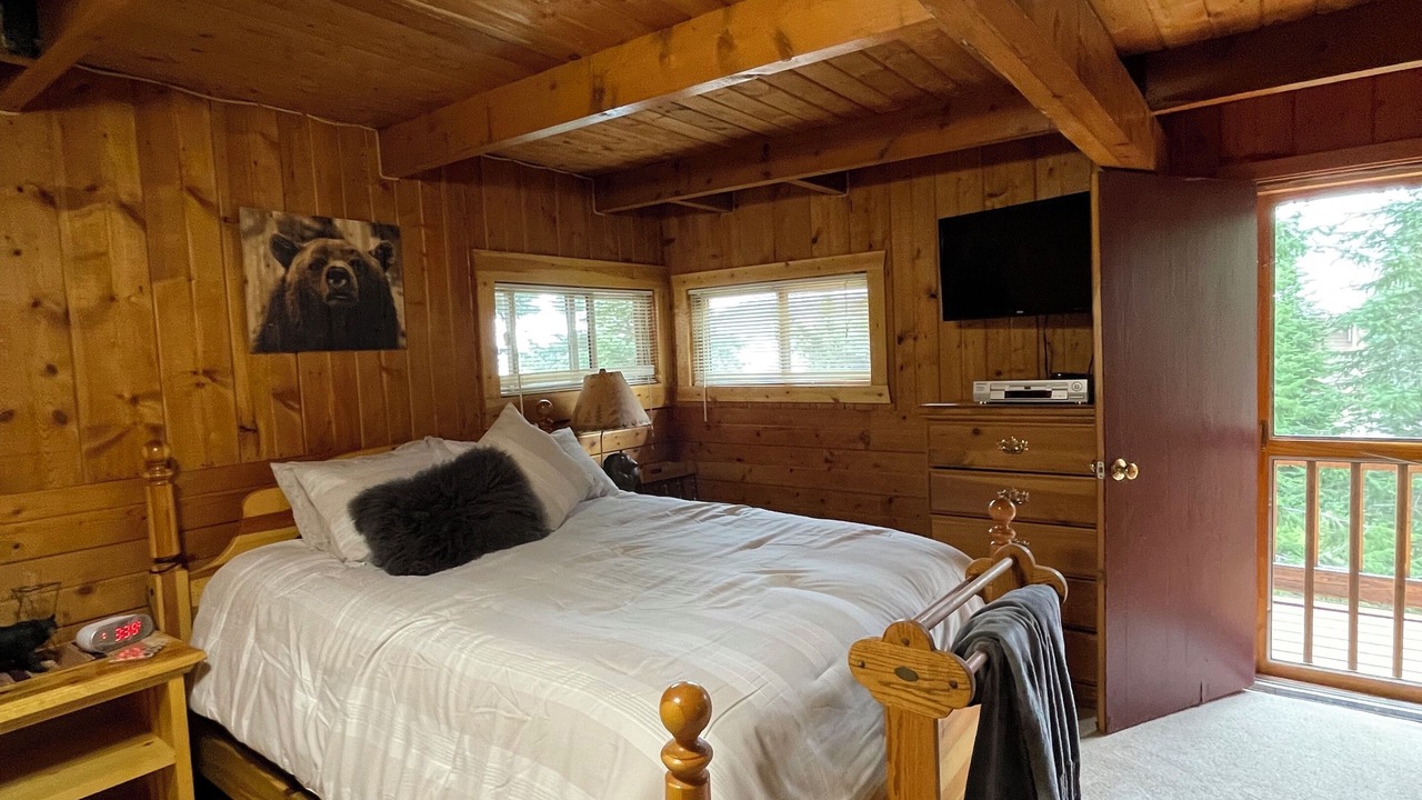 Photo of Bedroom in Island Park
