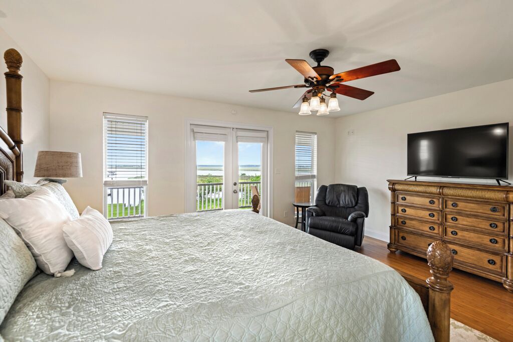 Photo of Bedroom in Shoreline Park