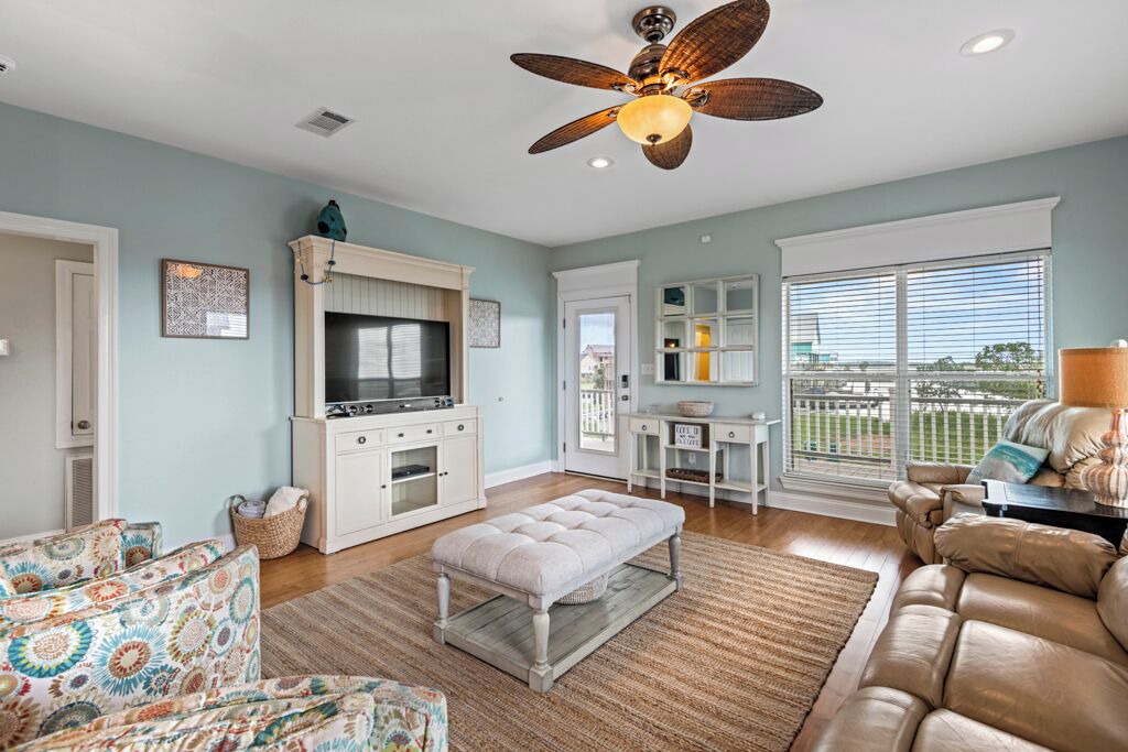 Photo of Livingroom in Shoreline Park