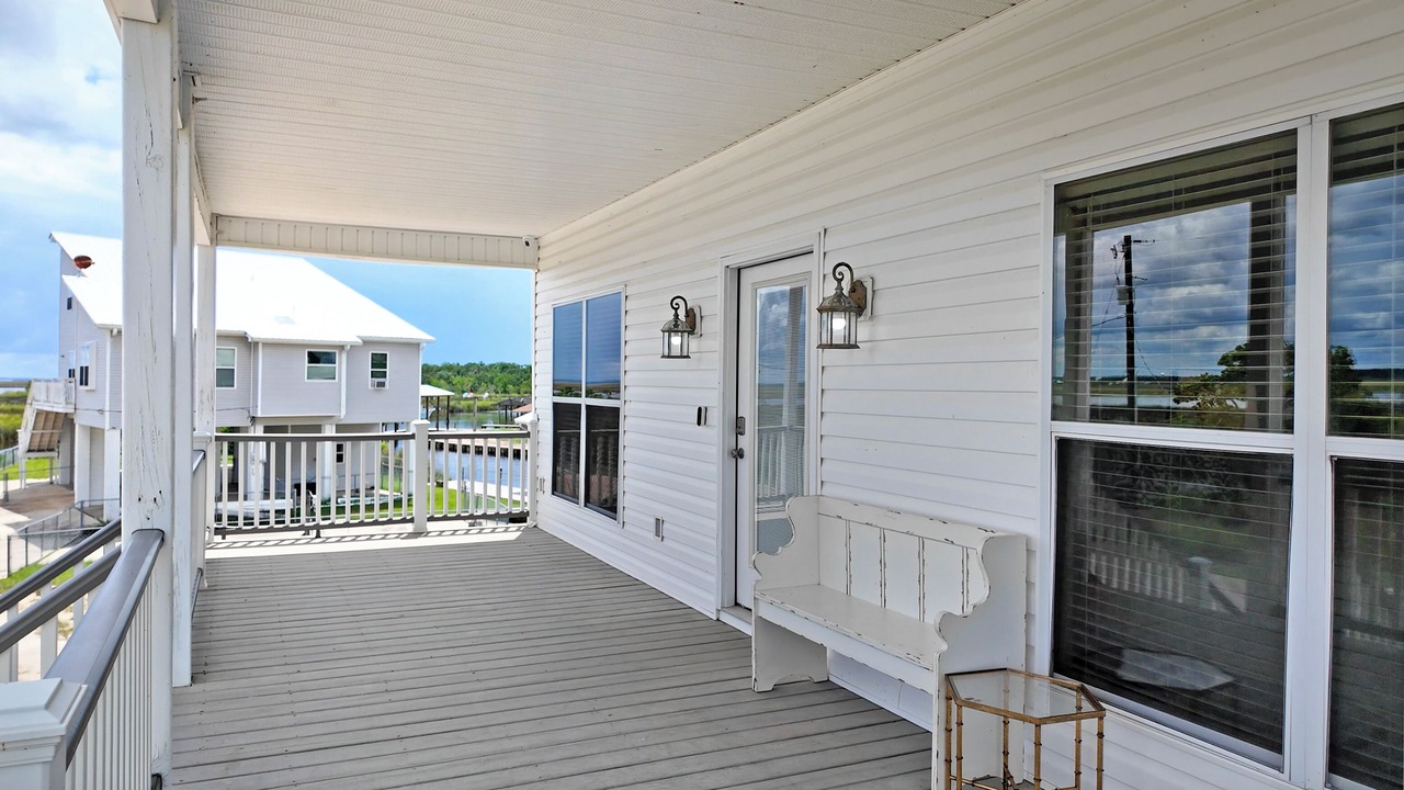 Photo of Patio Balcony in Shoreline Park