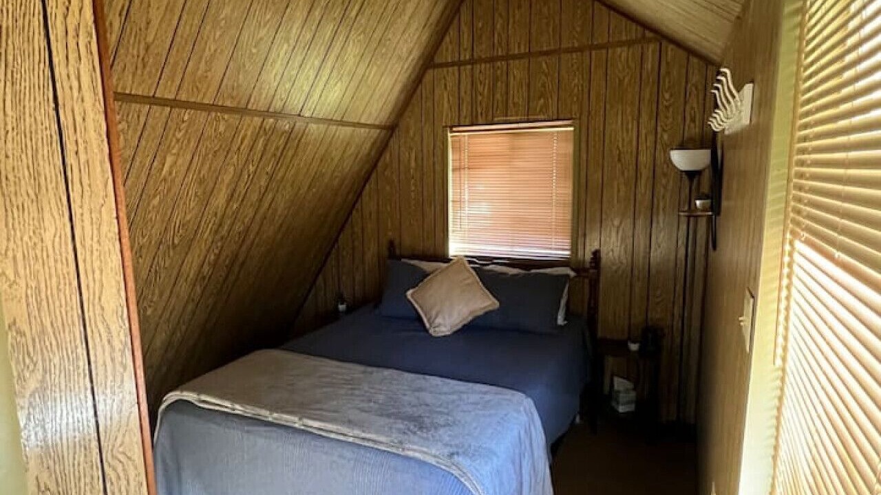 Photo of Bedroom in Salmon