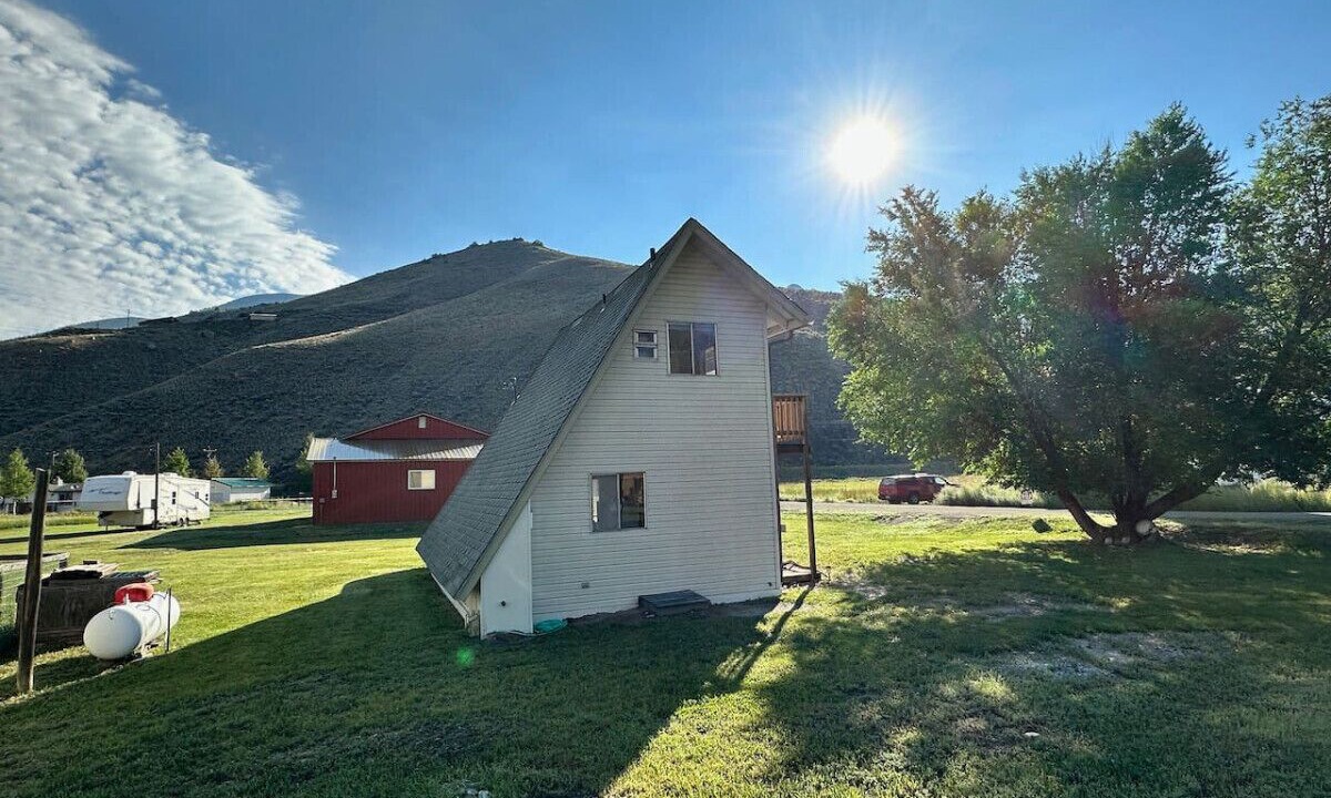 Photo of Outdoor in Salmon