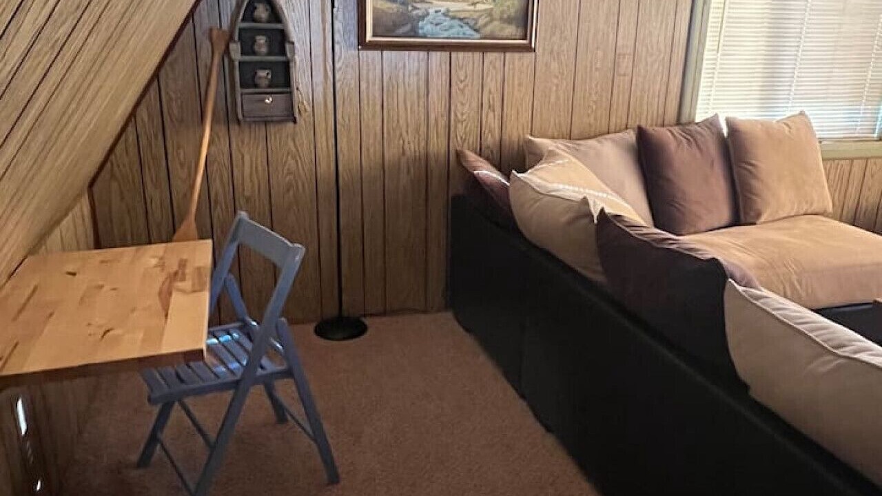 Photo of Livingroom in Salmon