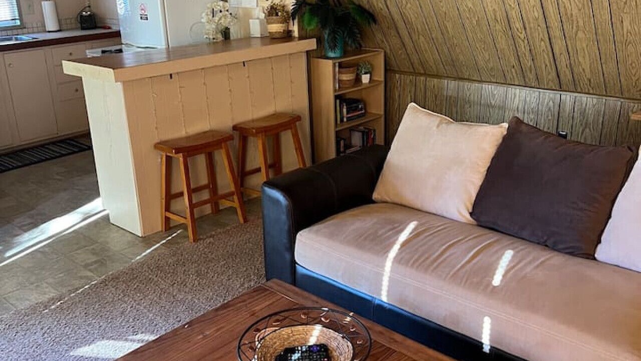 Photo of Livingroom in Salmon