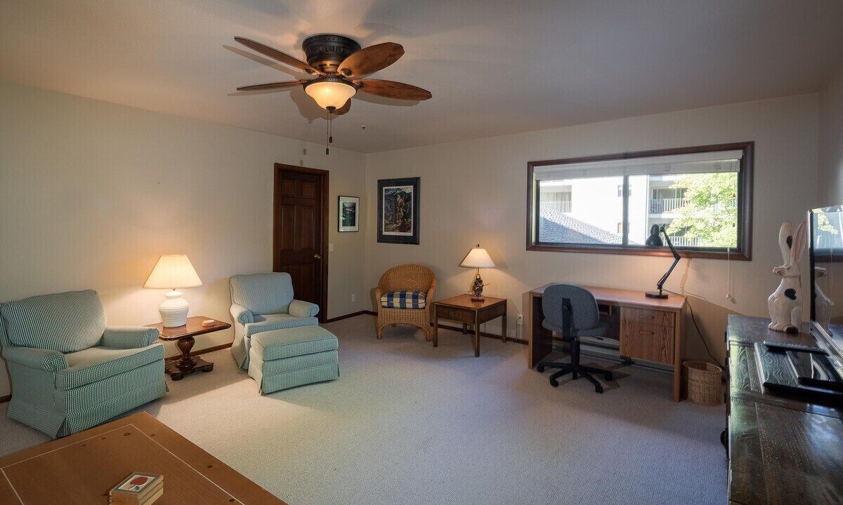 Photo of Bedroom in Warm Springs
