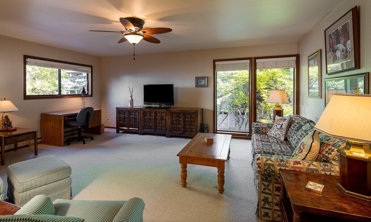 Photo of Bedroom in Warm Springs
